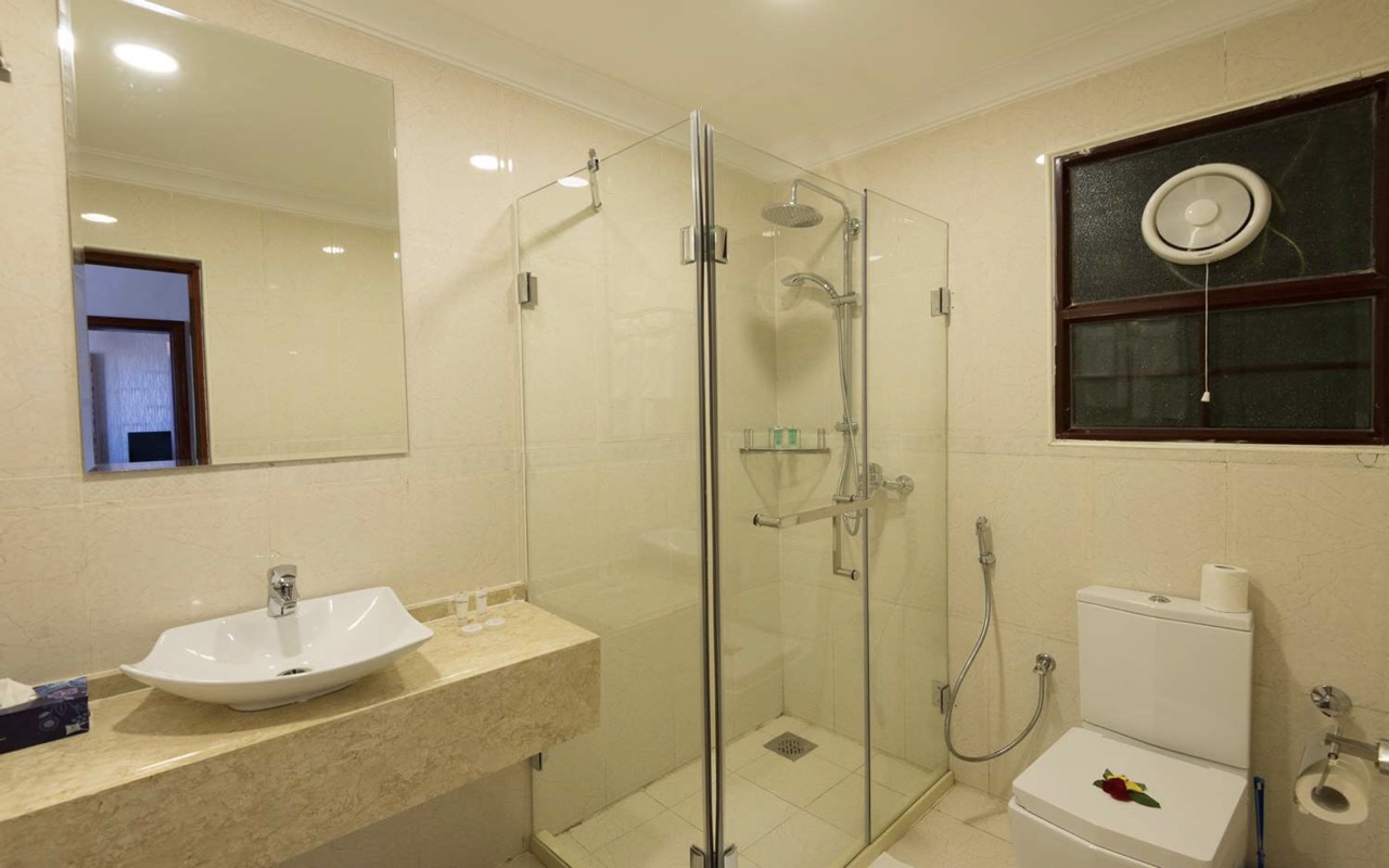 Senior Suite 1 Bedroom Ocean Front 4
