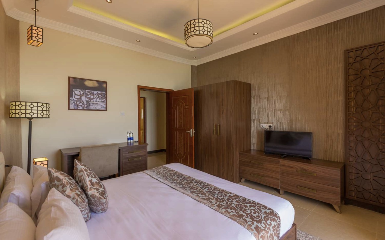 Senior Suite 2 Bedroom Ocean Front 4