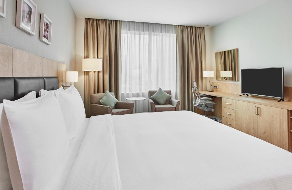 Guest Room 2