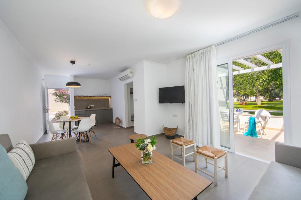 Superior One Bedroom Apartment 1