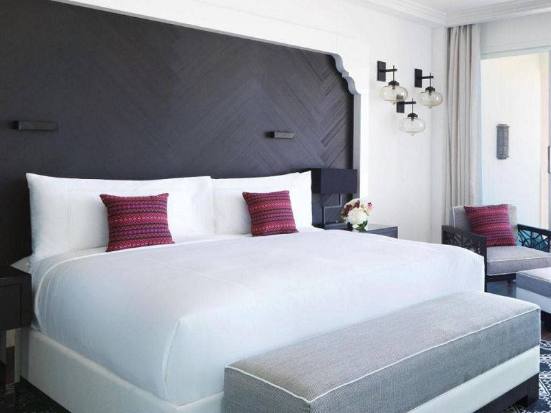 Fairmont Room King 2