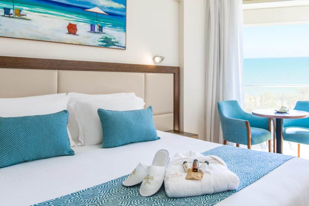 Twin Room Side Sea View 3