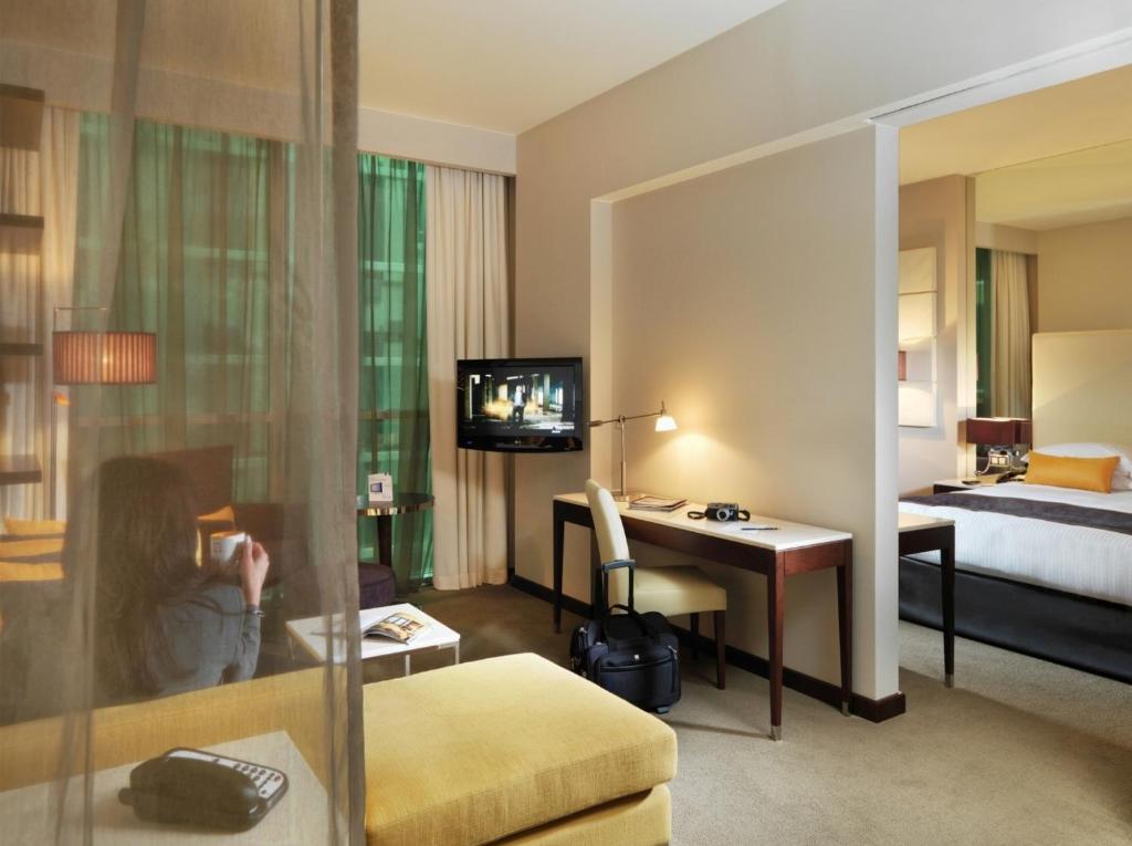 1 Bedroom Suite with Kitchenette 1