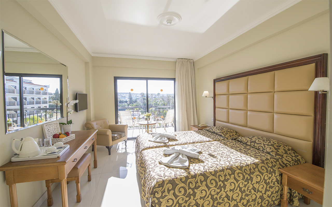 Twin Room Pool View 1