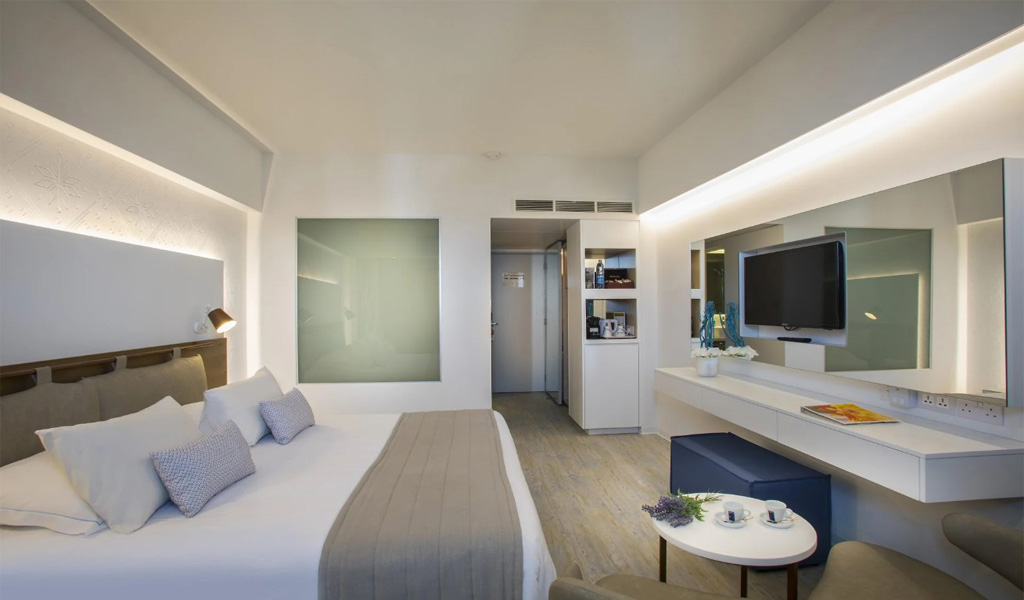 Premium Twin Room Side Sea View 1