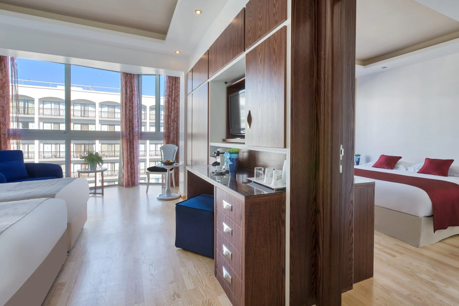 Family Suite Side Sea View - 2 Bedroom 2