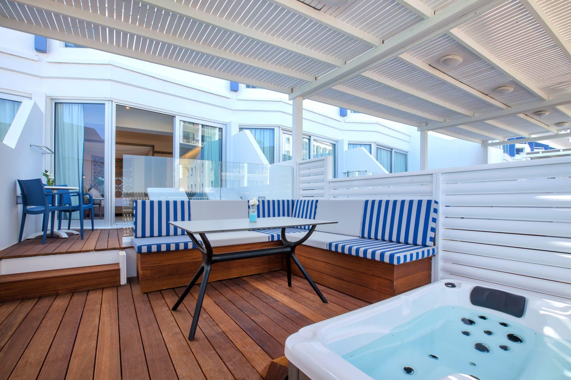 Junior Suite Sea View - Private Terrace - Private Jacuzzi 2