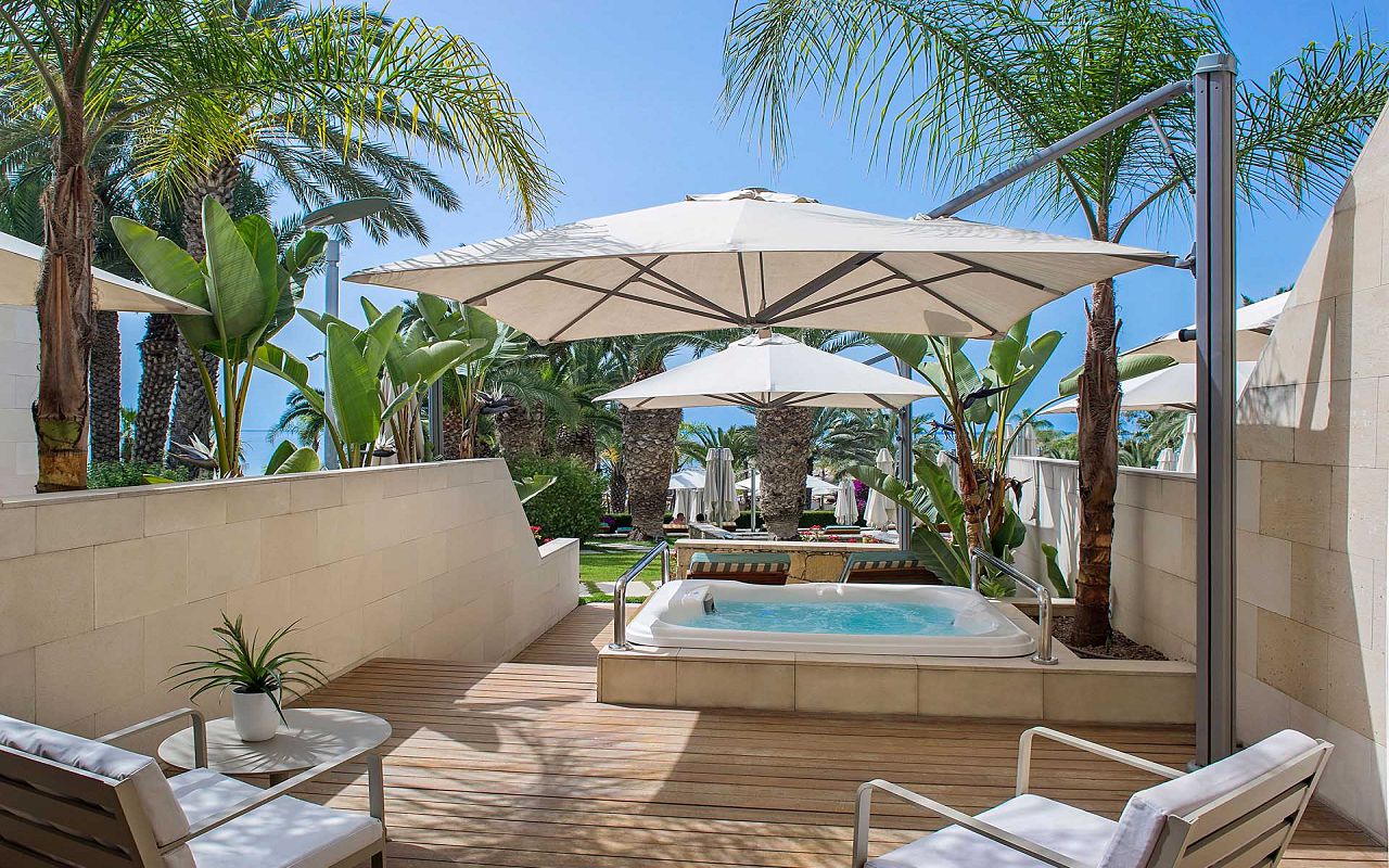Family Beach Studio - Outdoor Jacuzzi and Terrace 4