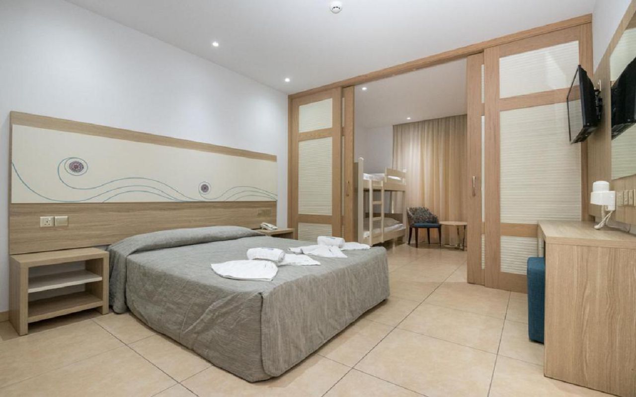 Junior Family Suite Sea View 1