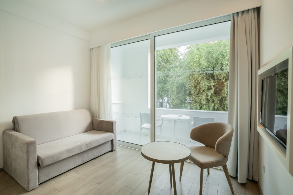 Family Junior Suite Inland View 3