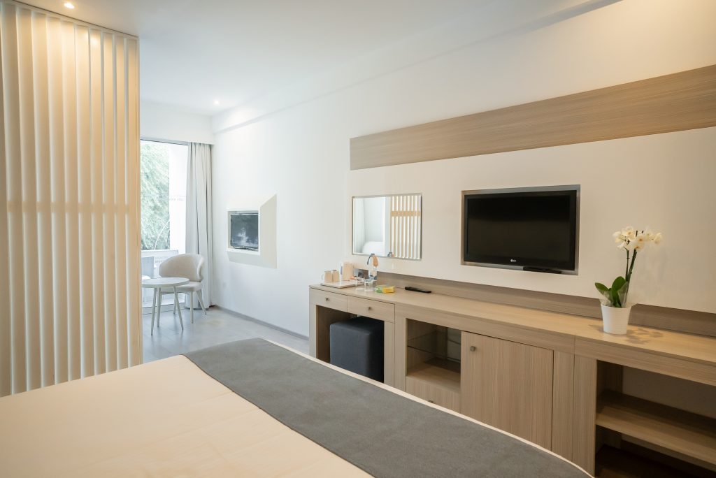 Family Junior Suite Inland View 2