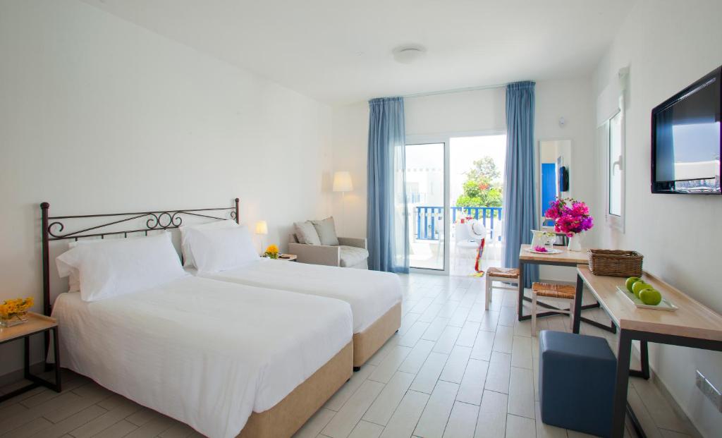 Standard Studio Apartment Inland View 1