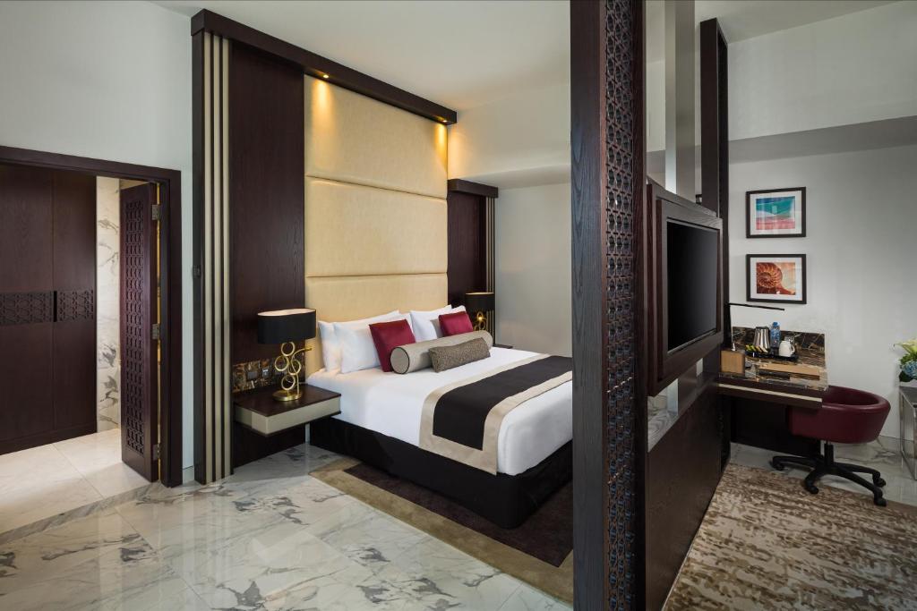 Executive Place 3
