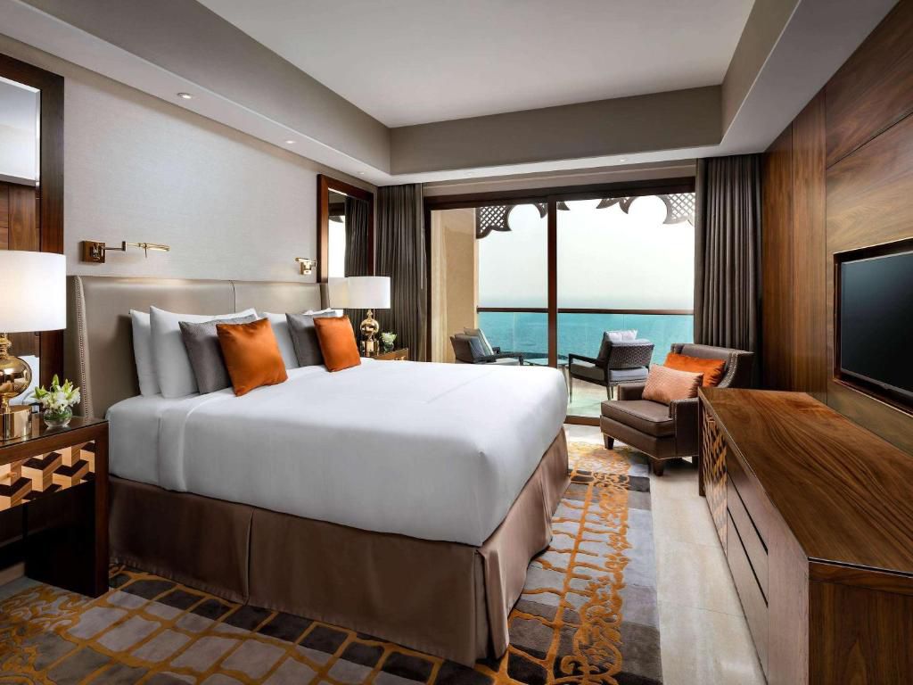 1 Bedroom Corner Suite 2