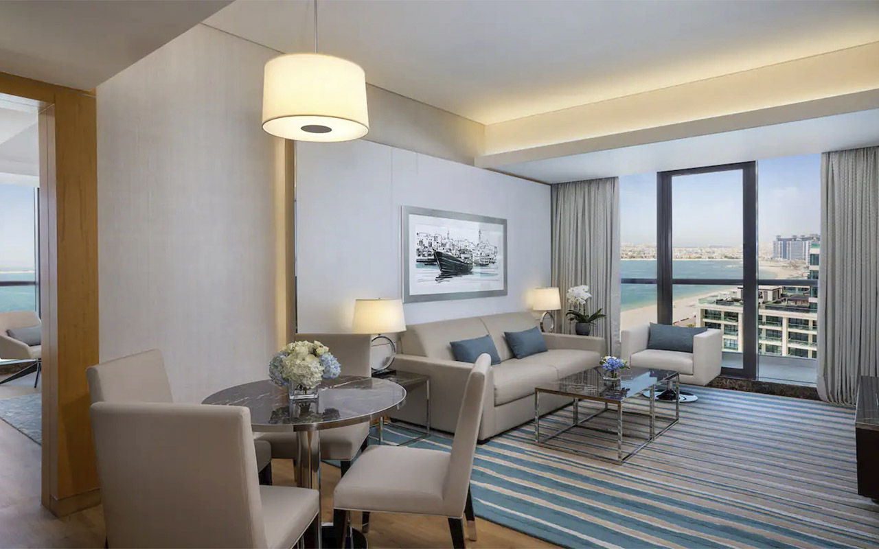1 Bedroom King Suite with Sea View 2