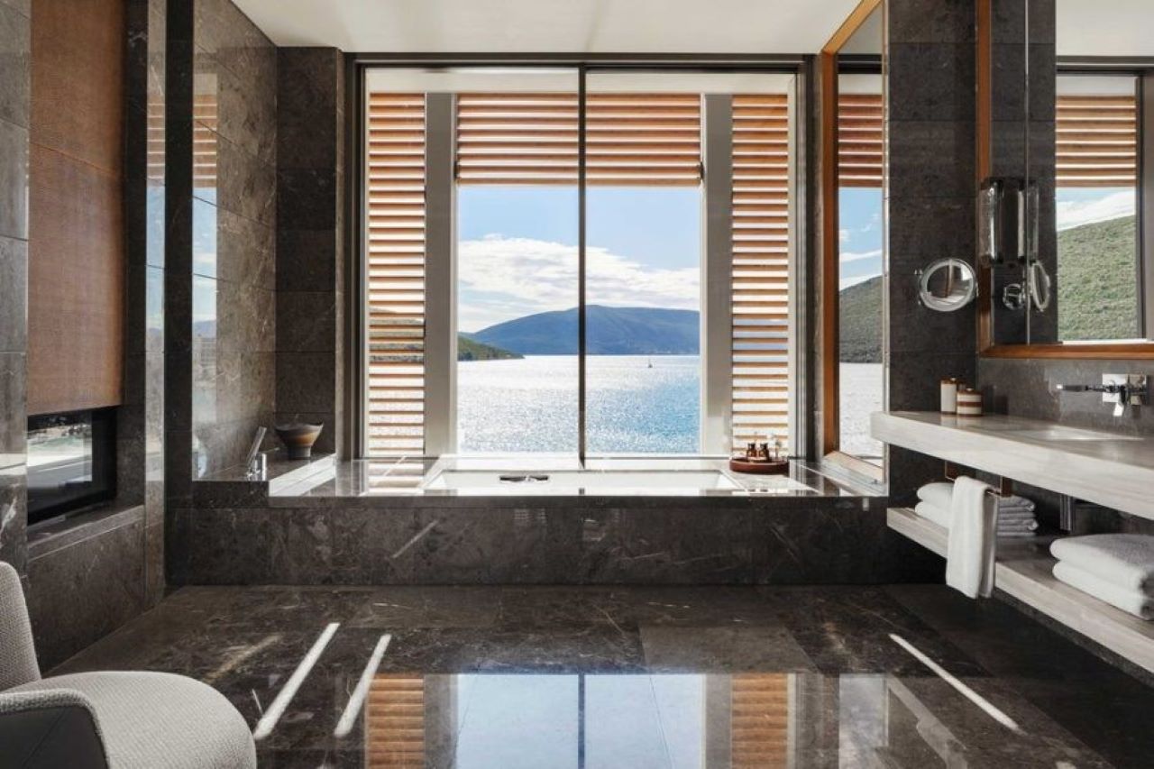 Panoramic Bayview Suite 3