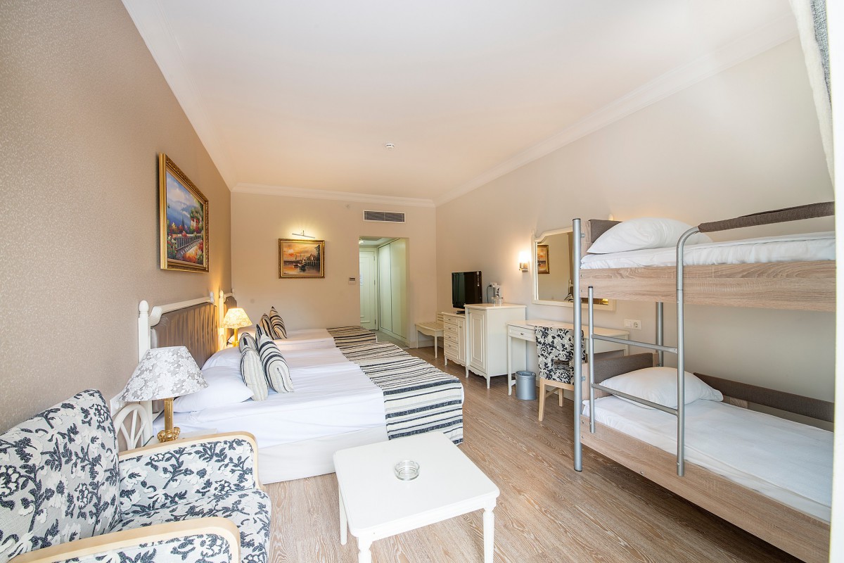 Standard Room With Bunkbed 2