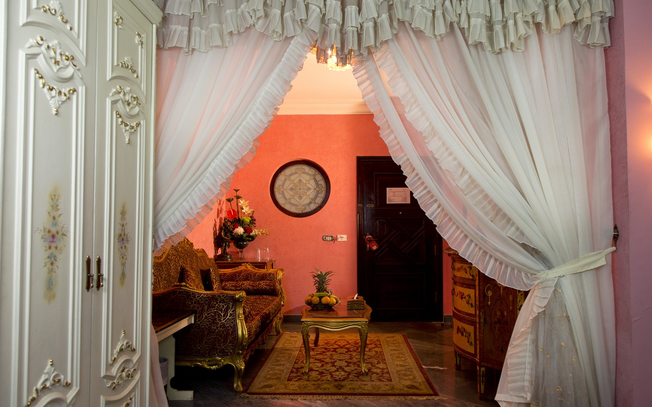 Junior Suite (King Bed) 1