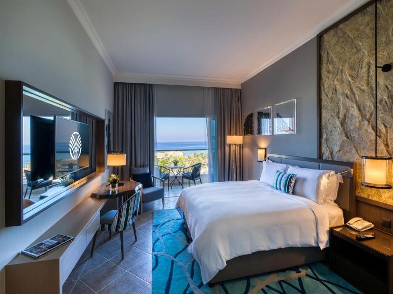 1 Bedroom Suite Ocean View with Balcony 2