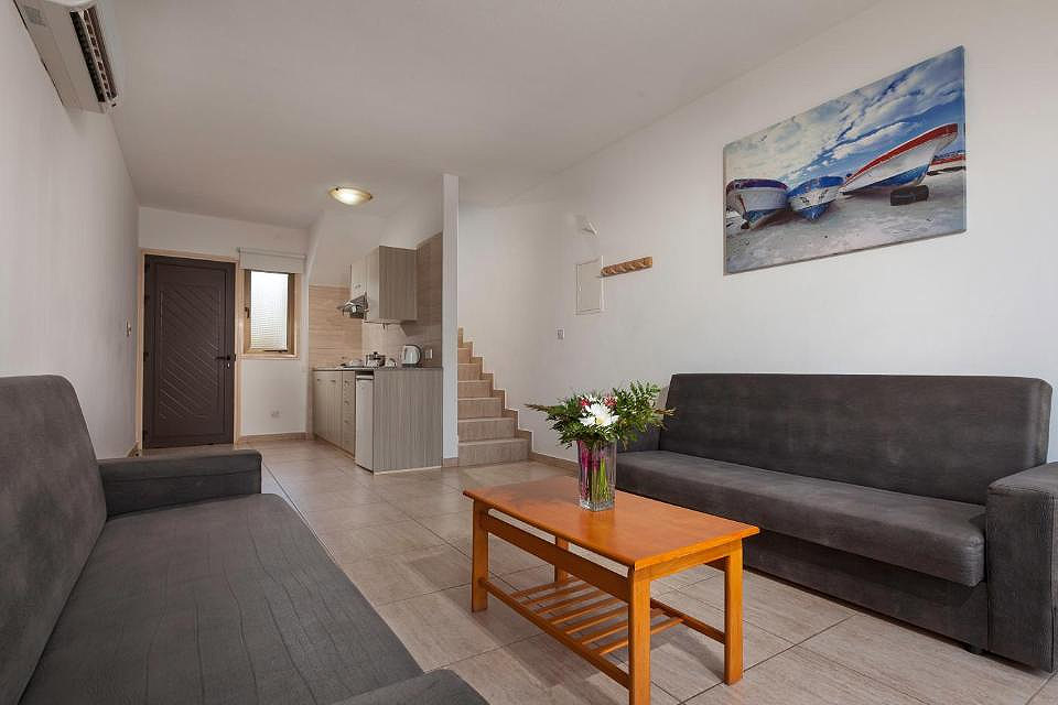 One Bedroom Maisonette Inland View 4