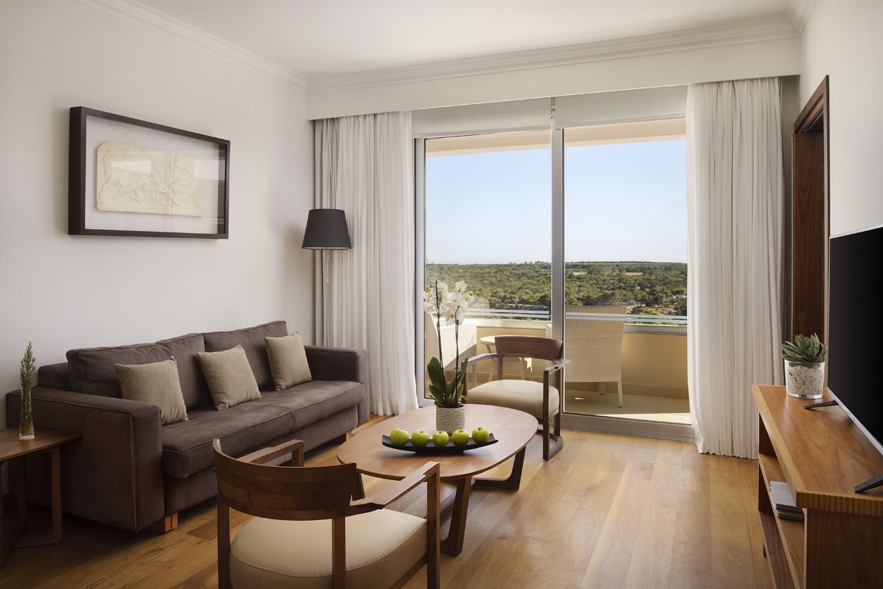 Standard Suite Partial Sea View 1