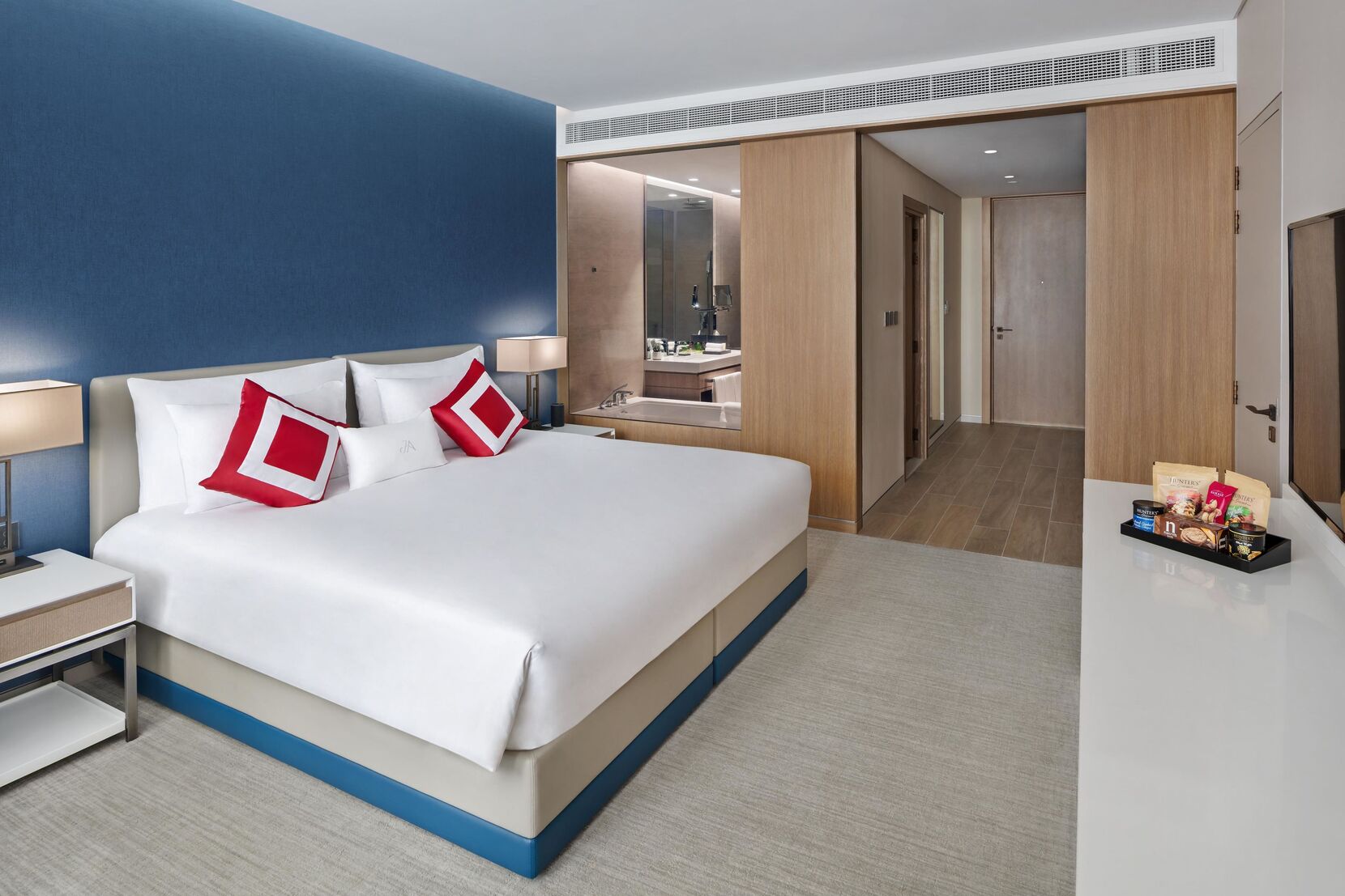 Deluxe Room - King 1