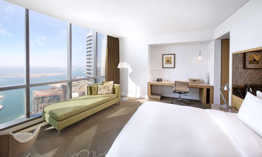 Club Room - Level 45 1