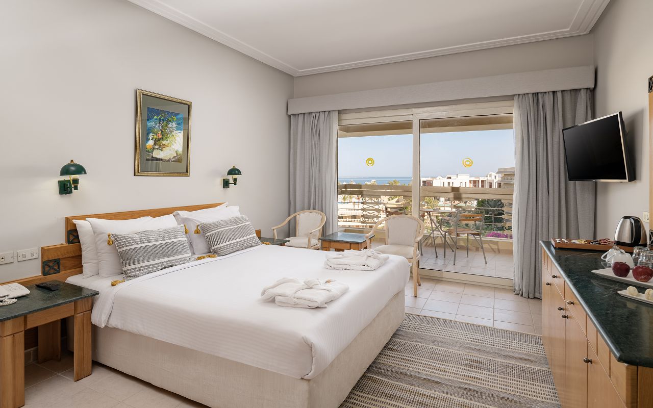 Standard Family Suite Pool Or Sea View 1