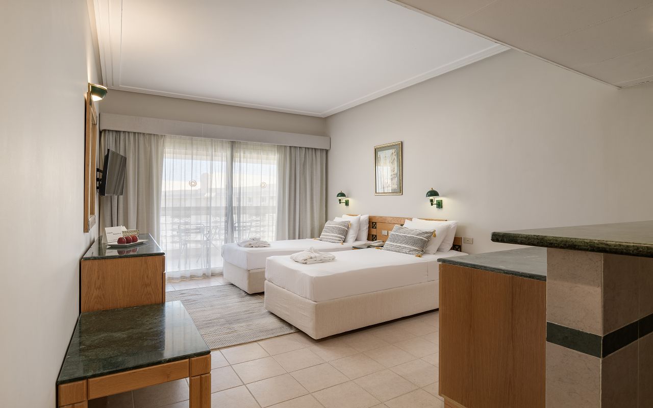 Standard Family Suite Pool Or Sea View 2
