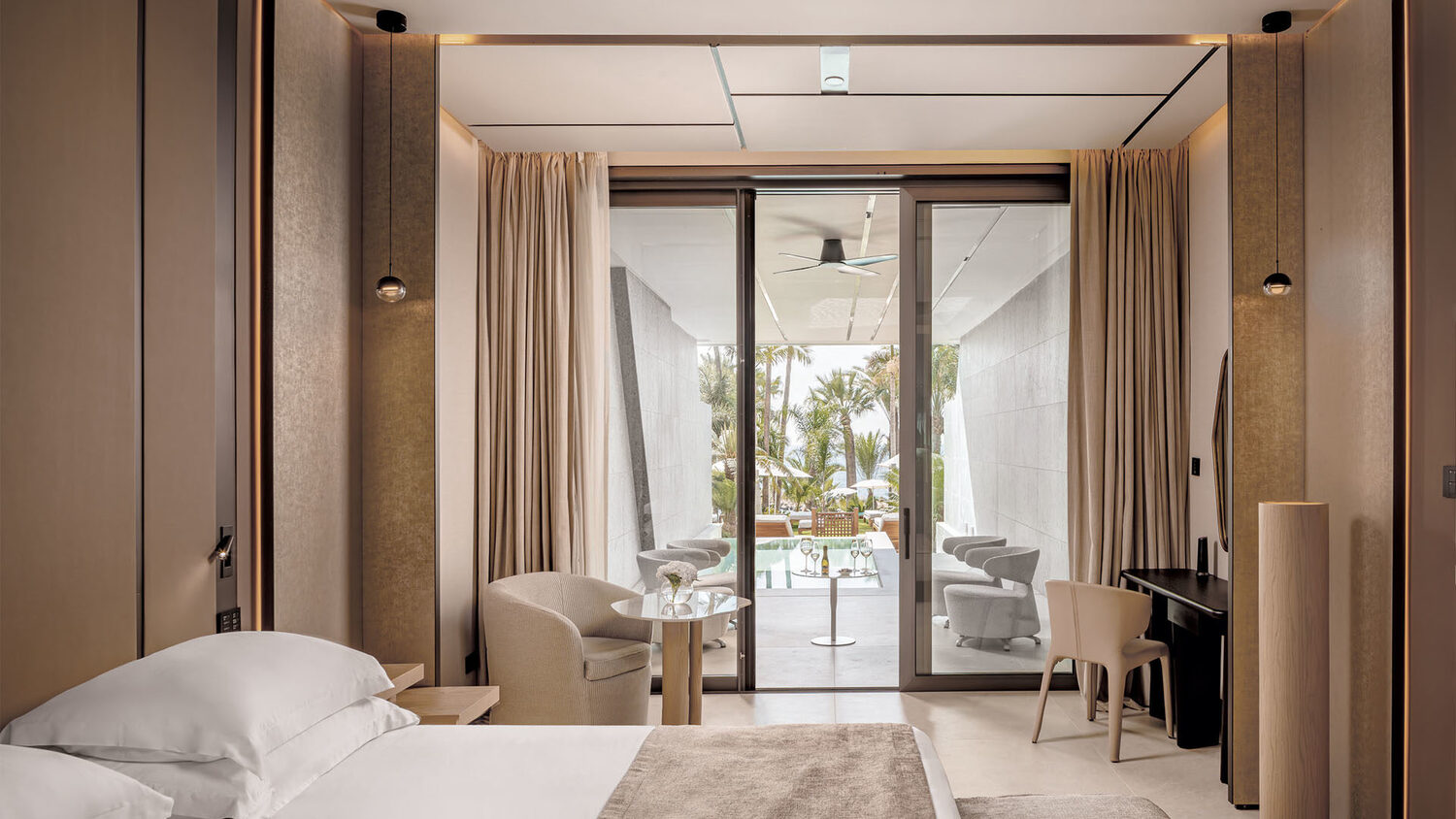 Junior Suite with Private Pool / Garden 1
