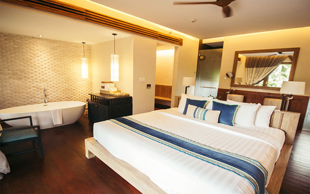 Deluxe Room 3