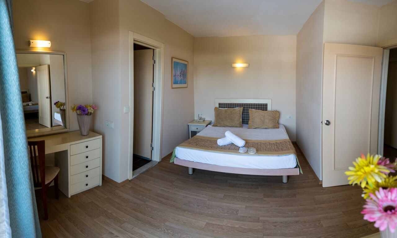 Family Club Room 4