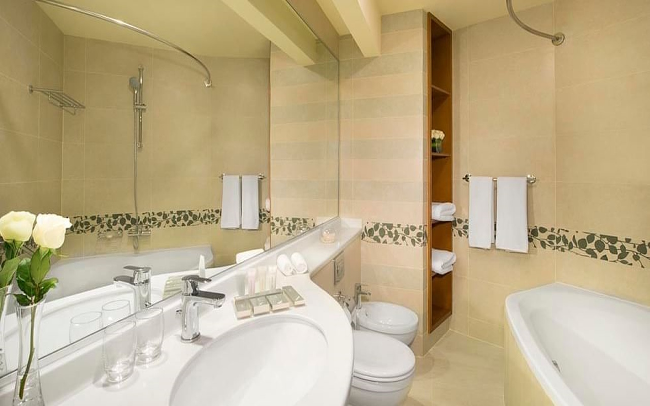 Deluxe Room 2
