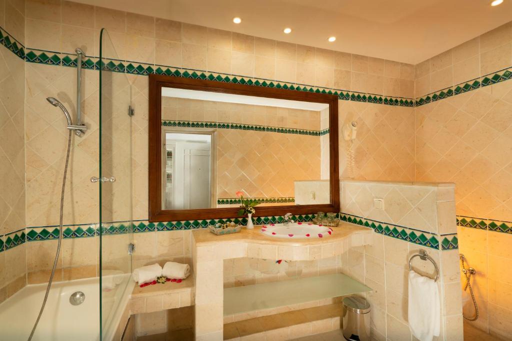 Standard Room Sea View 3