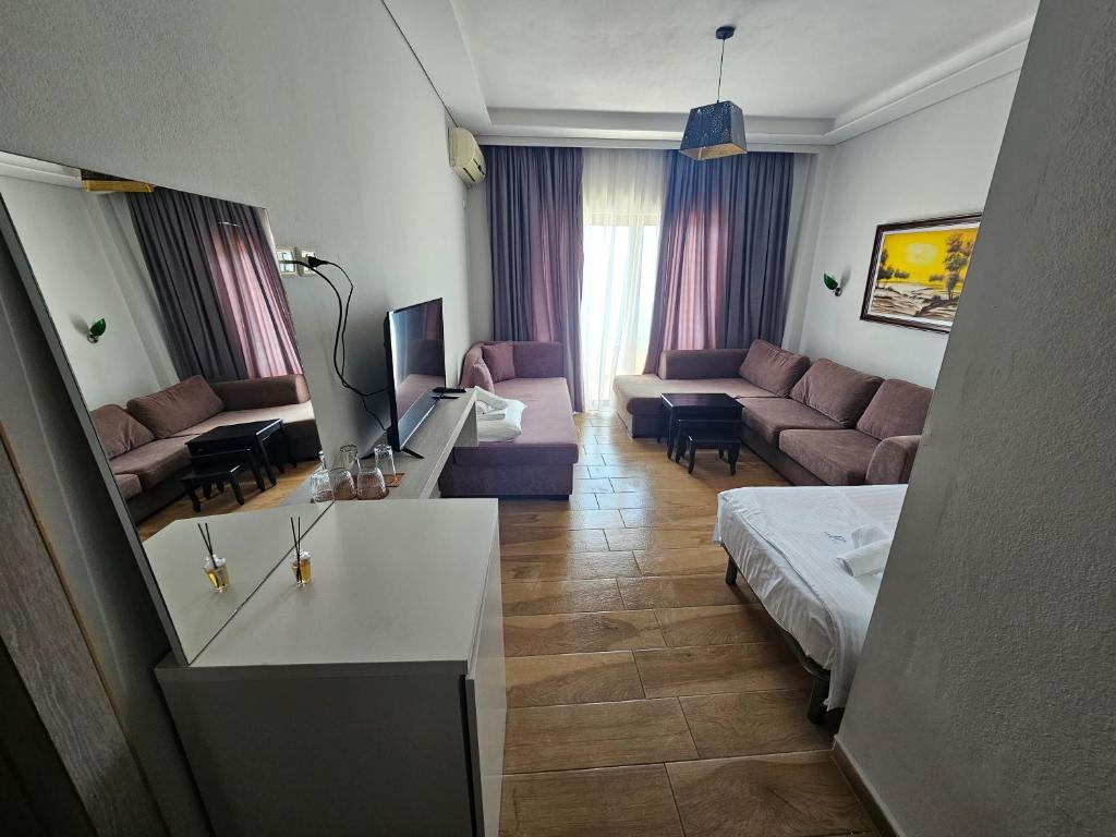 Quadriple Standard Room 1