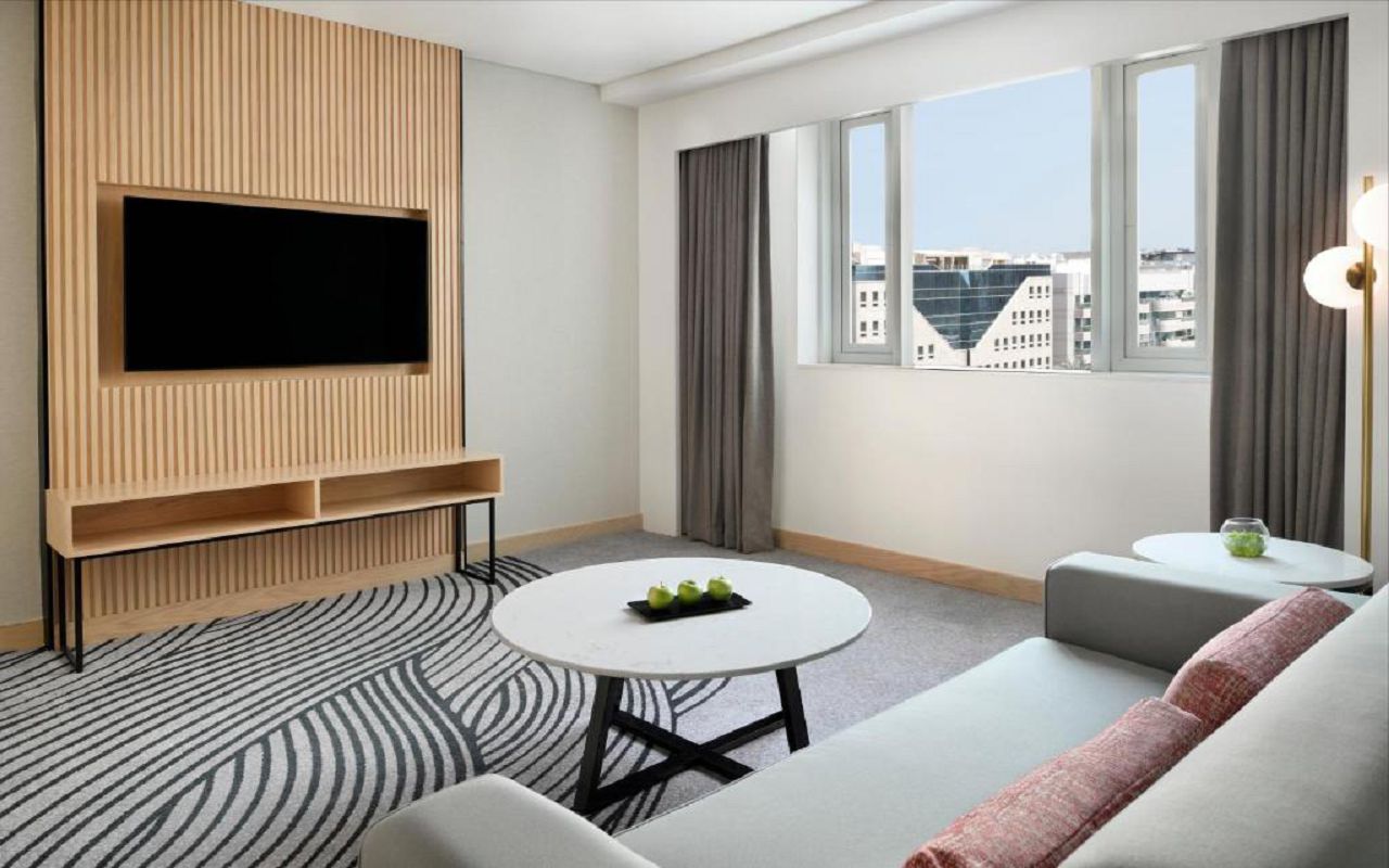 Executive Room 2