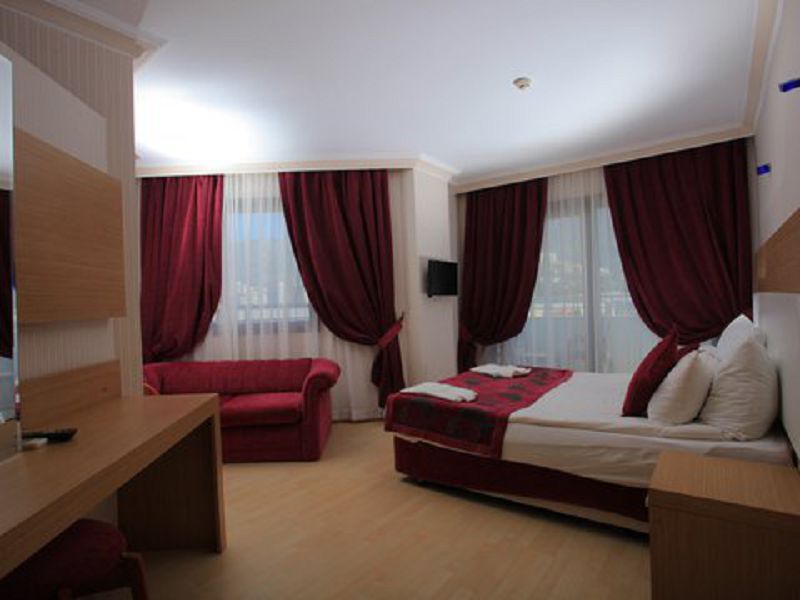 Connection Room 2