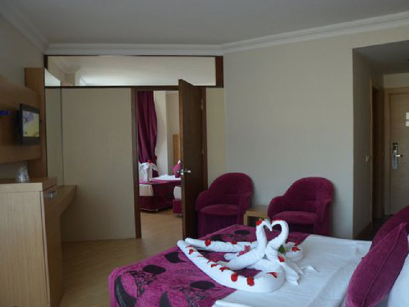 Connection Room 4