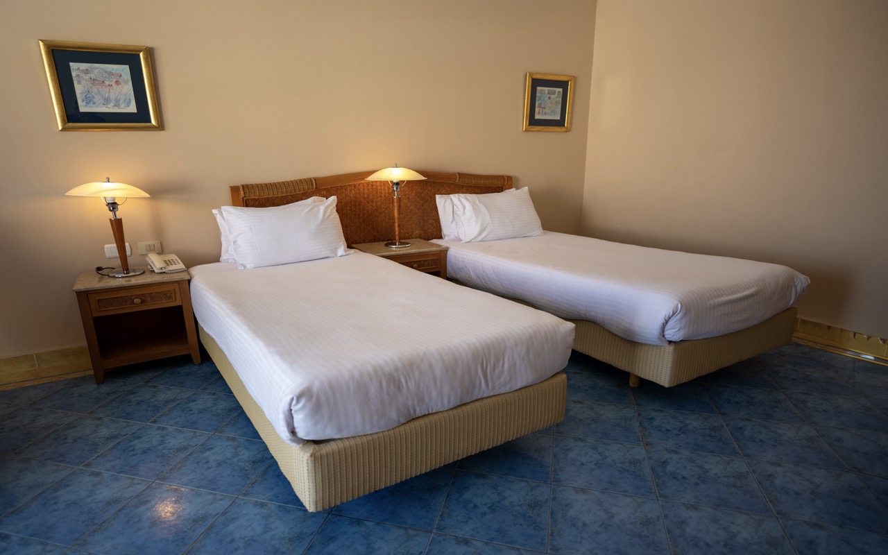 Superior Sea & Pool View Room 2