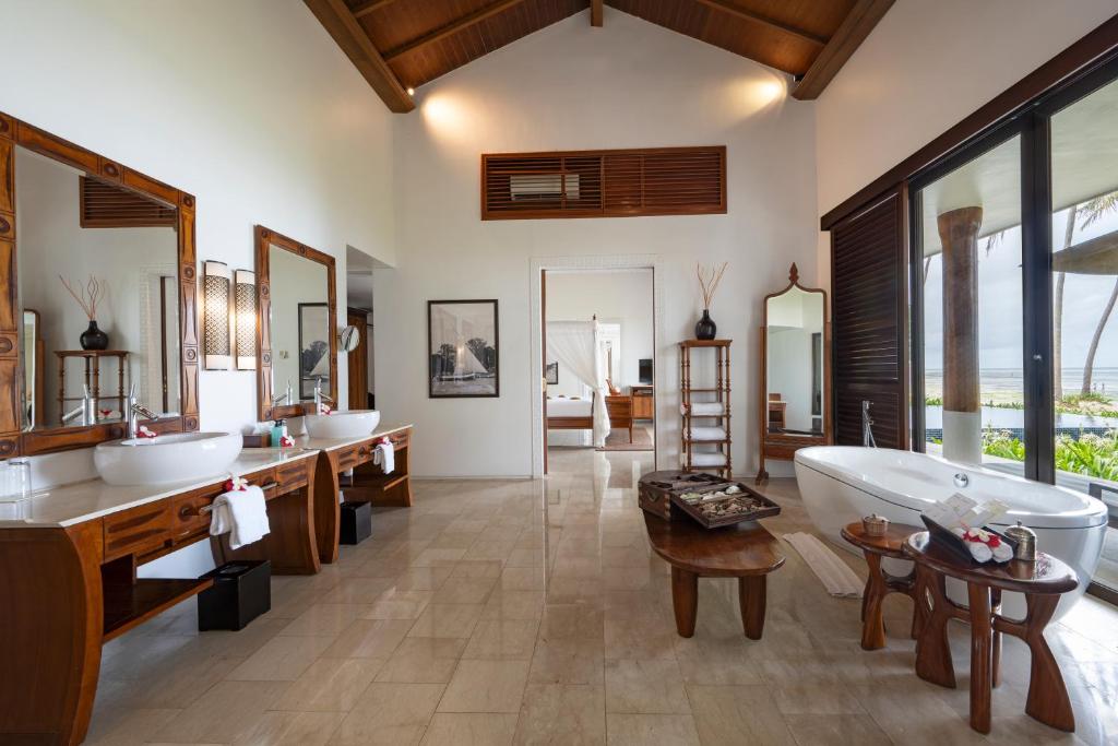 Presidential Pool Villa 4