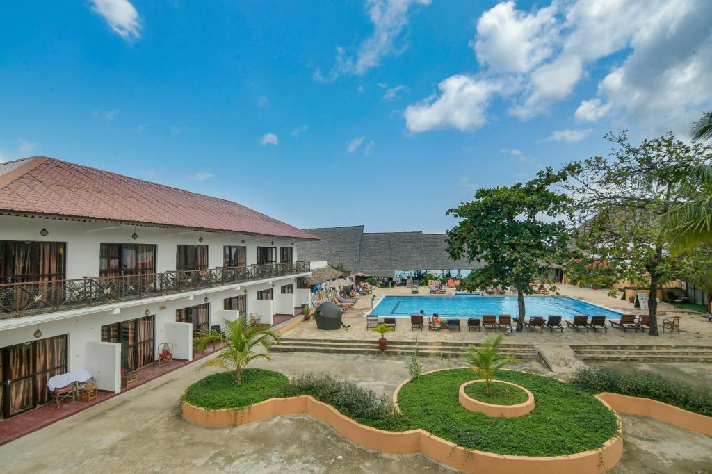 Pool View Room 2