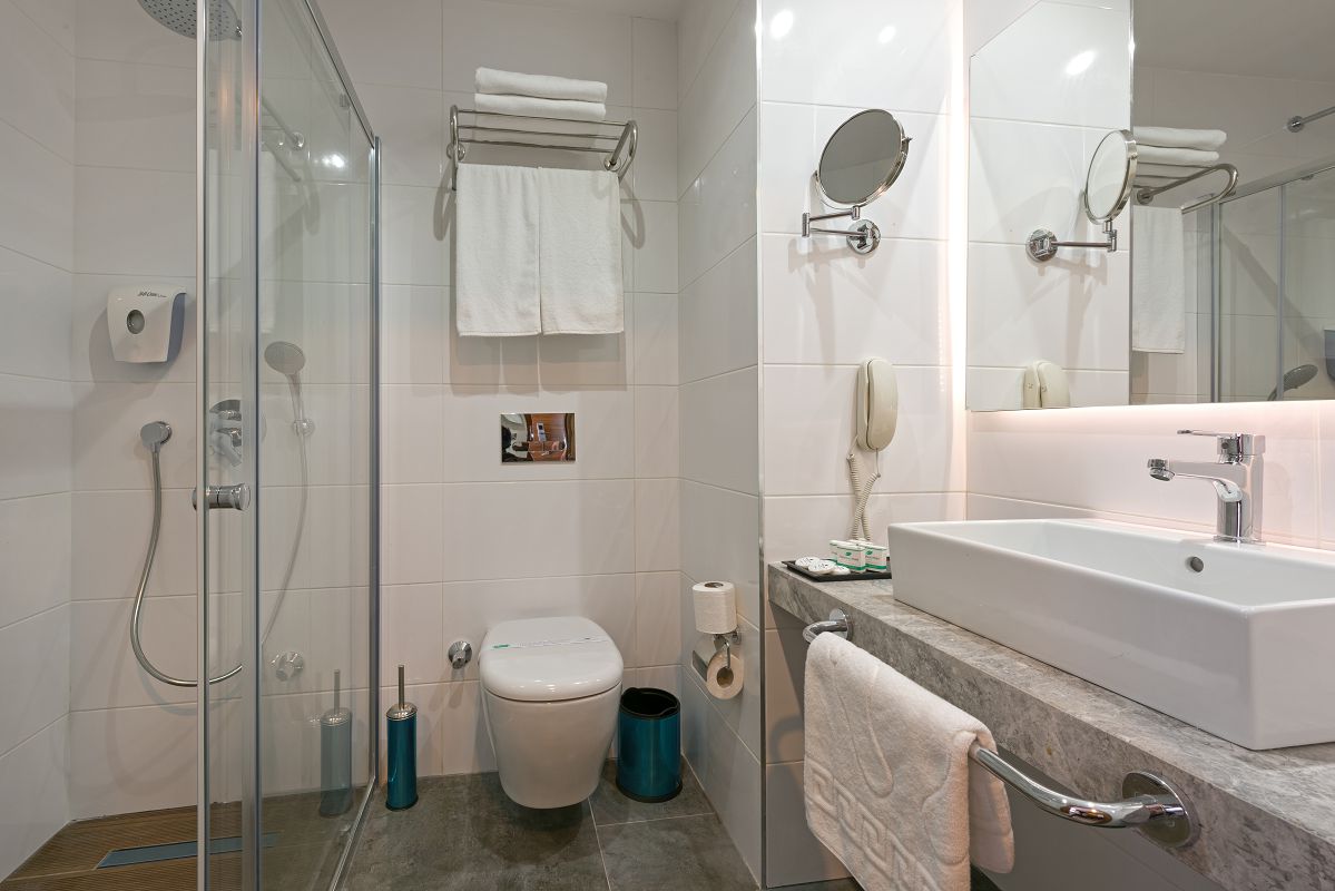 Economy Room 2