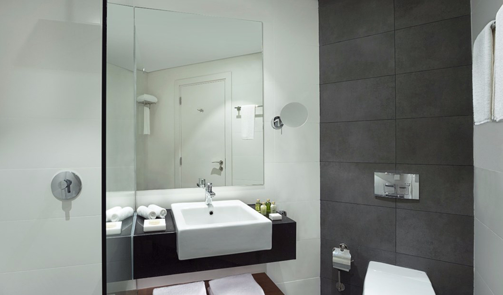 Family One Bedroom Suite 4