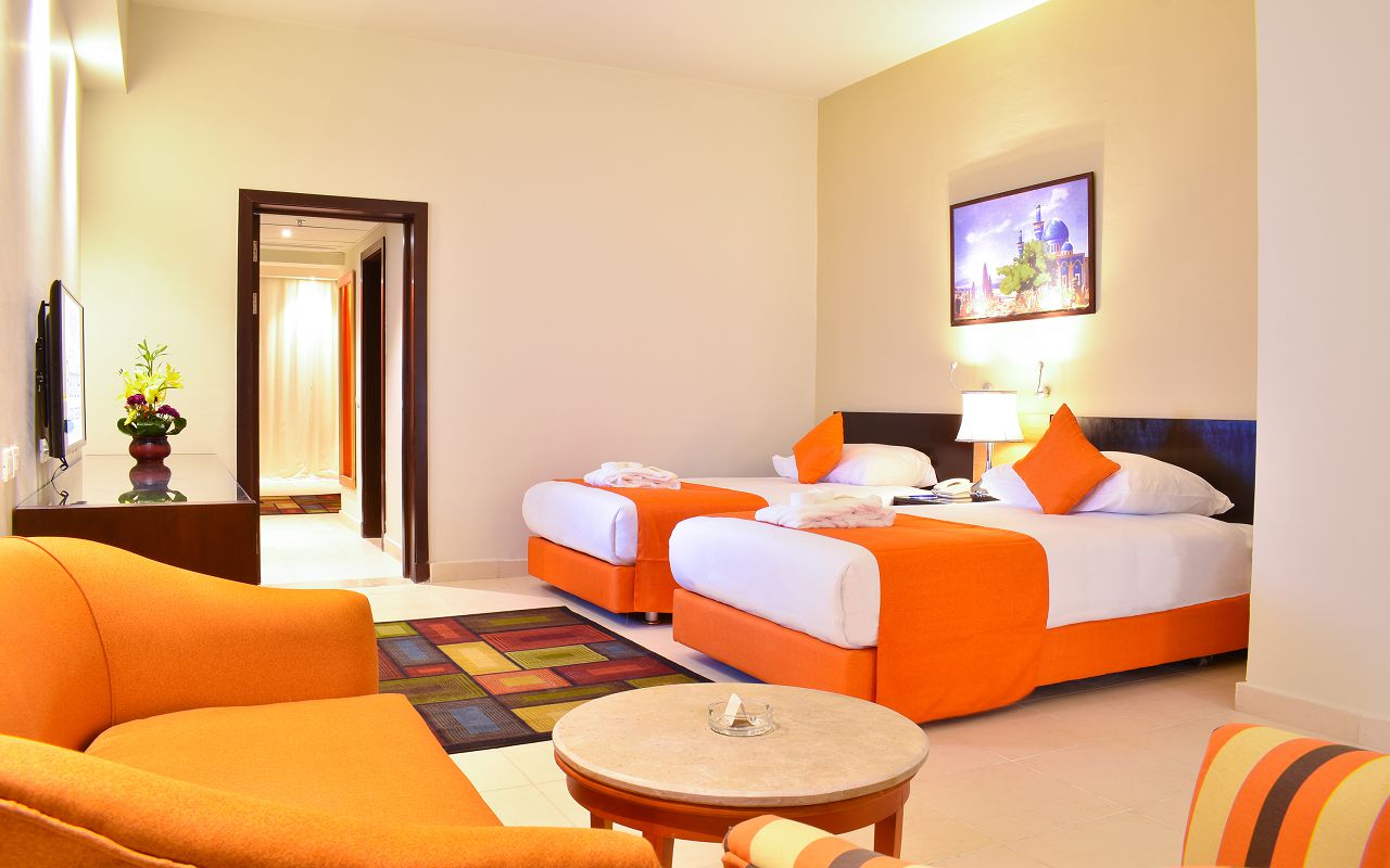Family Suite with Jacuzzi 1