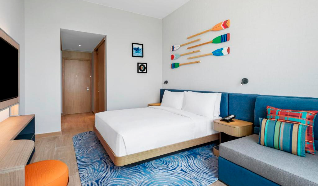Guest Room Island View King/Queen 1