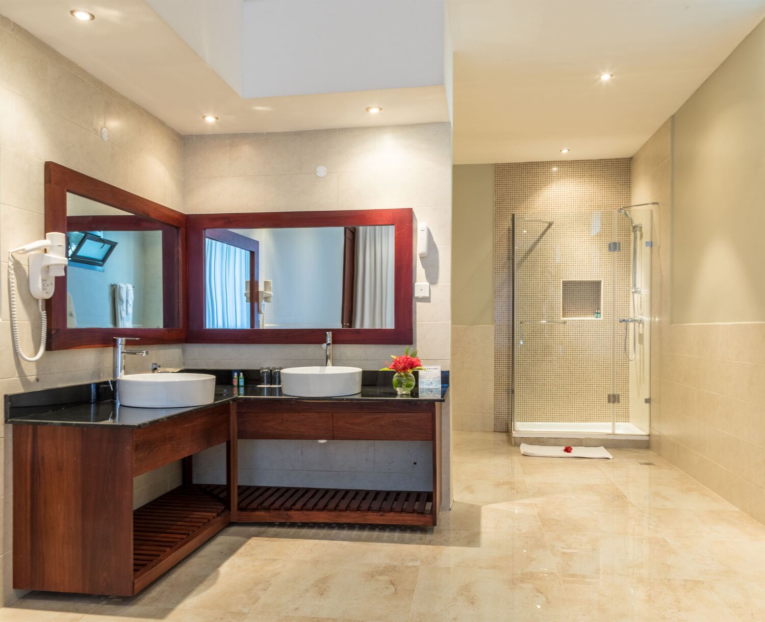 Prestige Junior Suite 1