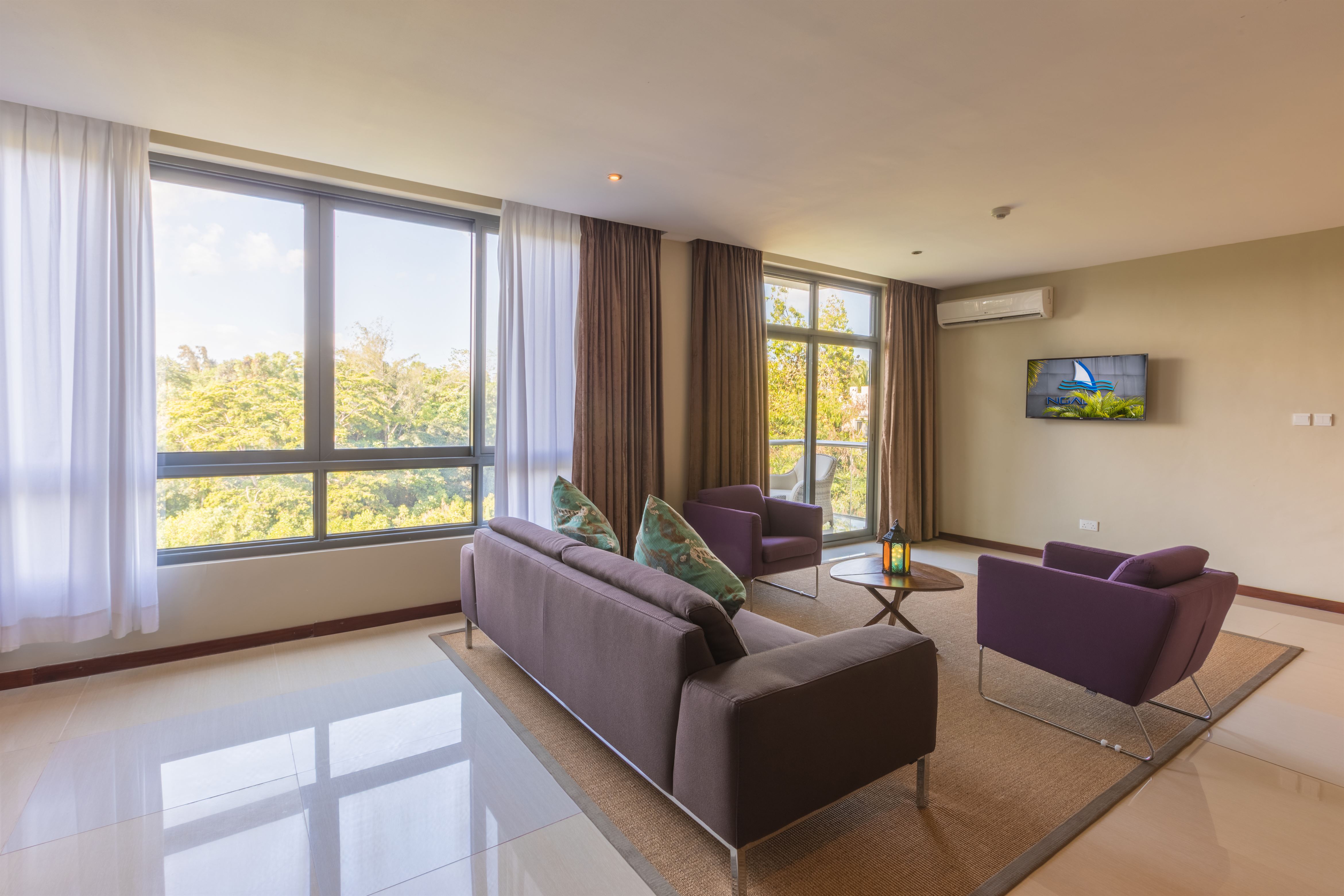 Executive Suite 2