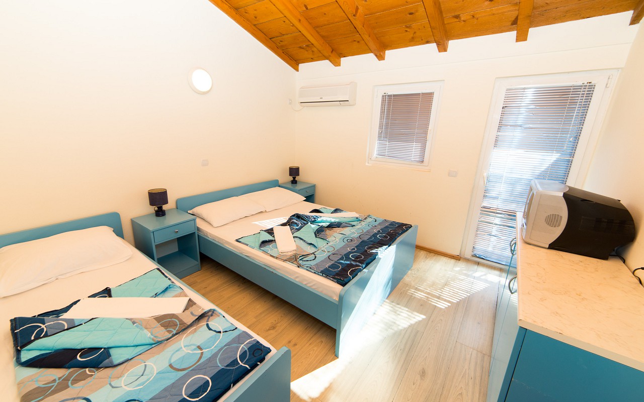Double+EXB Room 1