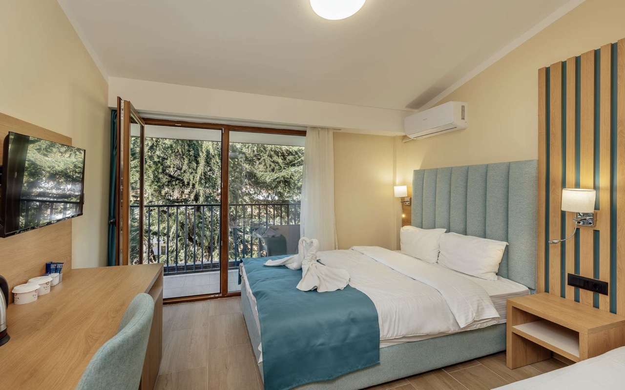 Superior Terrace 1