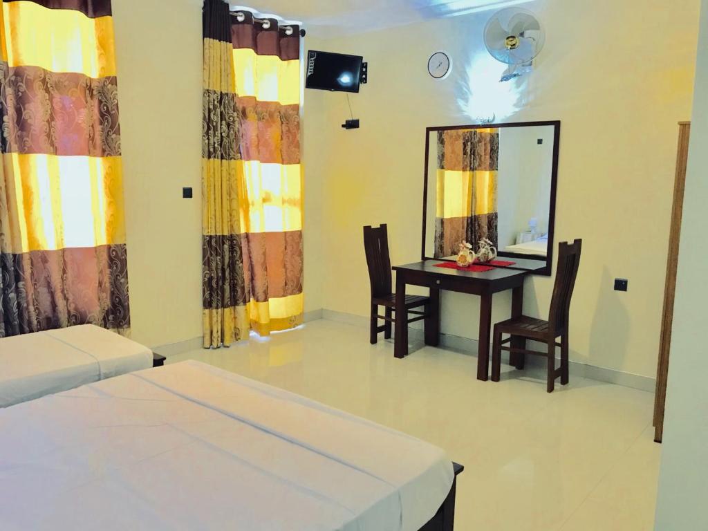 Deluxe Family Room 2